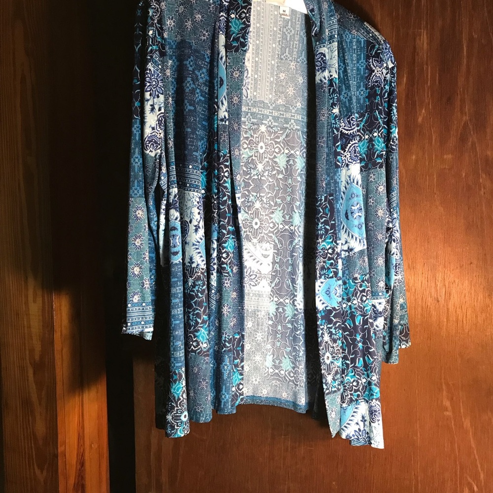 Southern Lady Cardigan Top,w Glittery Accent